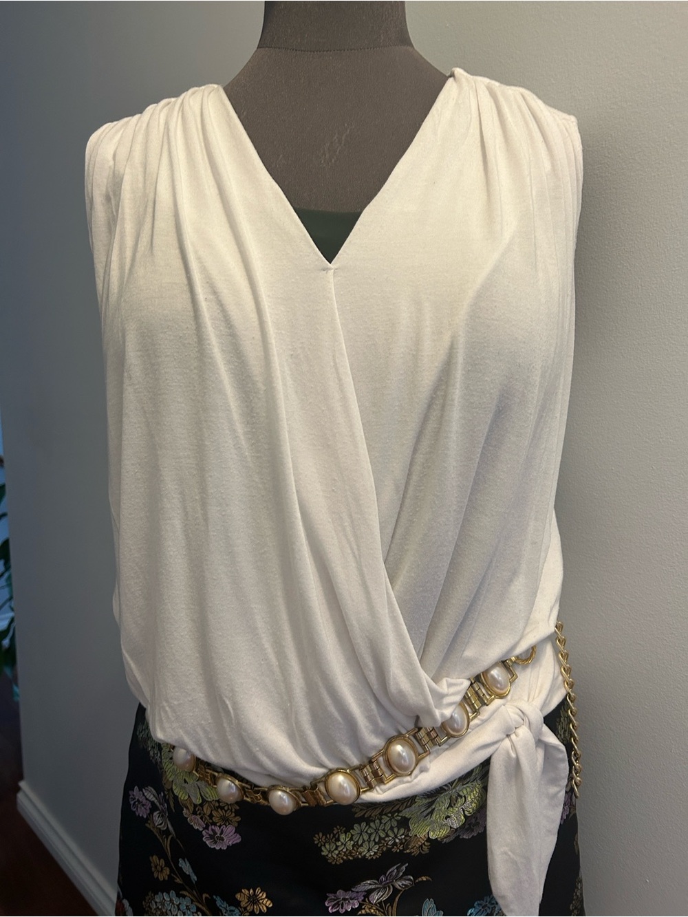 Philosophy White Draped Sleeveless V-Neck Wrap Sleeveless waist Tie Top